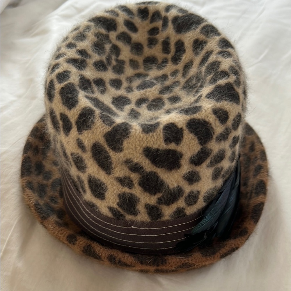 Albertus Swanepoel leopard hat with feather details - Picture 5 of 5